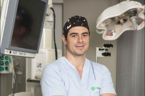 O Dr. Christopher Johnsson é, sem dúvida, um dos melhores cirurgiões plásticos de Portugal