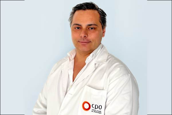O Prof. Dr. Tiago Bravo Ferreira é um renomado oftalmologista em Portugal