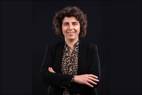 Prof. Dra. Sandra Guimarães