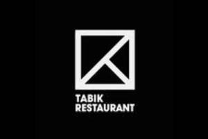 Tabik, entre os melhores lugares para jantar no Natal, combina a cozinha asiática contemporânea com um ambiente elegante e acolhedor