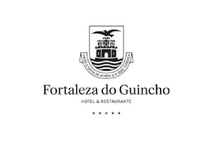 Para quem busca os melhores restaurantes para o Réveillon, o Restaurante da Fortaleza do Guincho destaca-se por sua vista deslumbrante e gastronomia sofisticada
