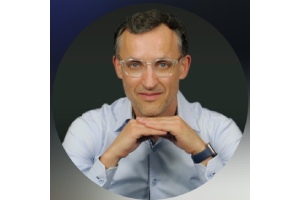 Luis Correia Tavares é reconhecido entre os melhores analistas financeiros de Portugal, graças à sua análise objetiva e aprofundada